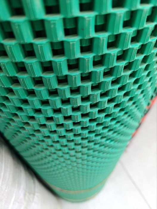 Резиновые противоскользящие коврики для бассейнов, кухни и автомоек