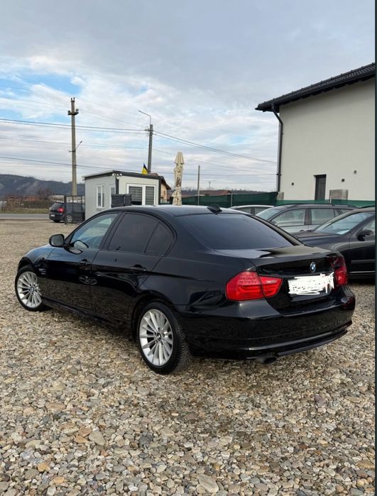 Vand BMW Seria 3 E90 pret 5000 euro negociabil !!