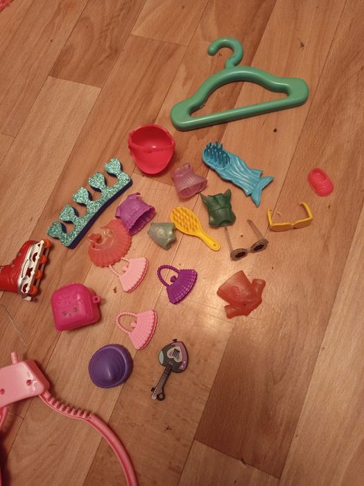 Продам куклы разные