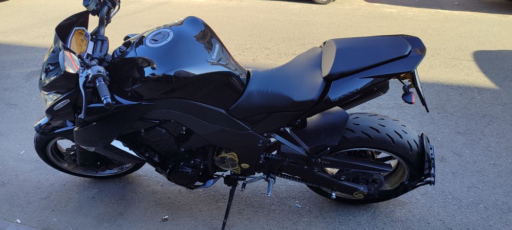 Kawasaki Z1000, 2010