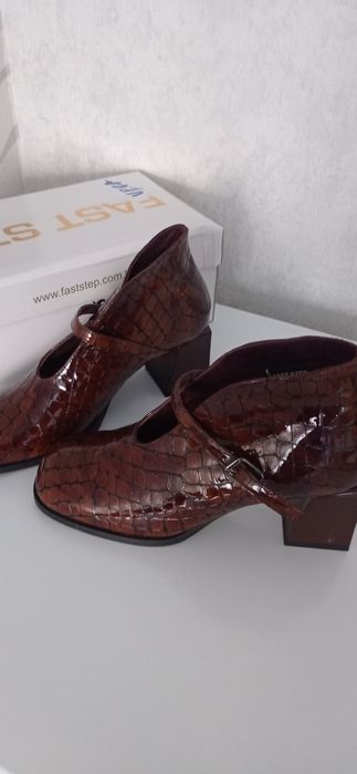 Туфли женские кожаные