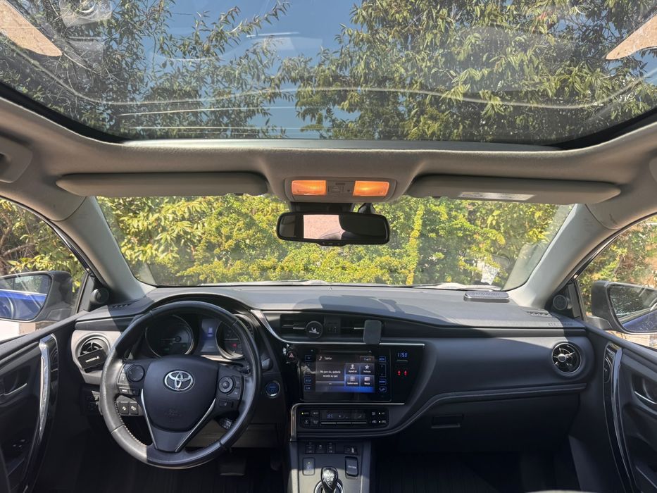 TOYOTA Auris 2019 — imagine 3