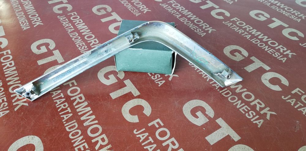 Дясна лайстна за предна броня Mitsubishi Outlander 2016-2019