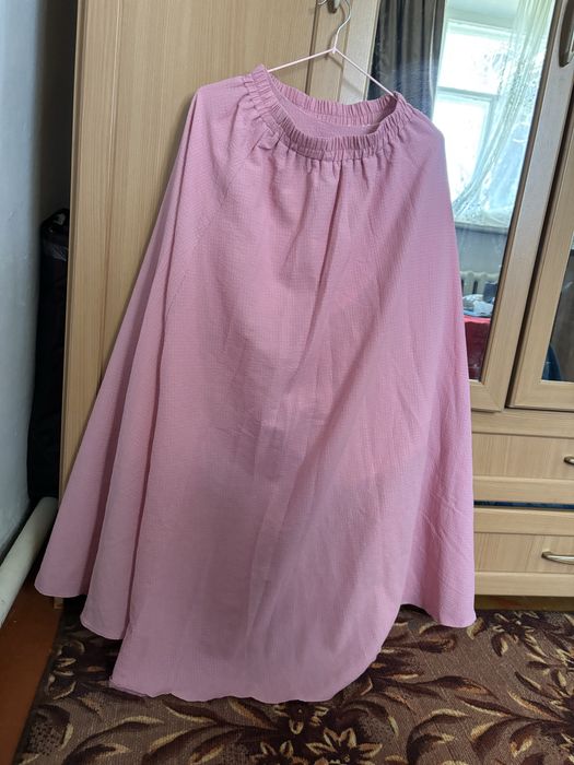 Отдам за 4000 тг . Только 1 раз одевала