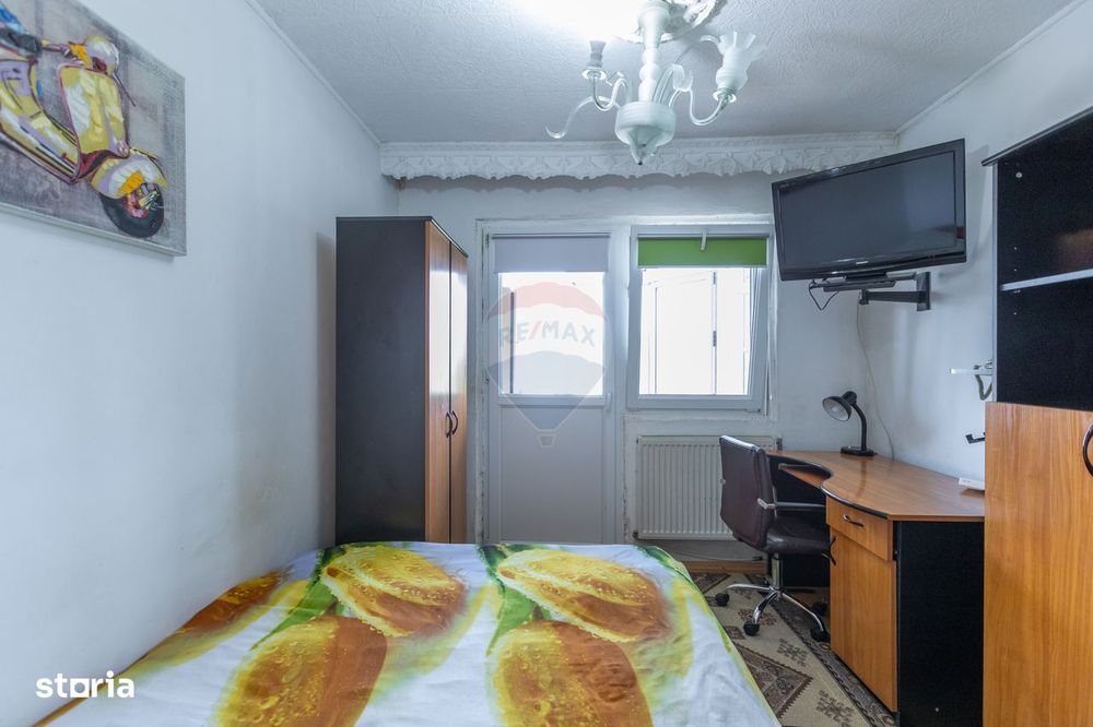 Apartament 3 camere decomandate – Strada Bicaz, zona Narcisa