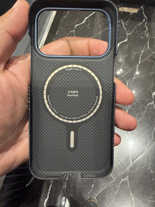 iPhone 17 pro чехол