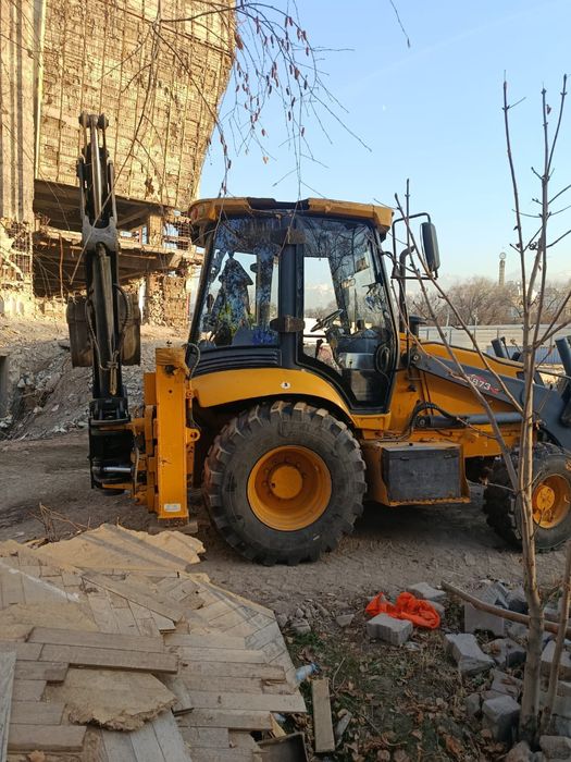 Аренда экскаватора погрузчика