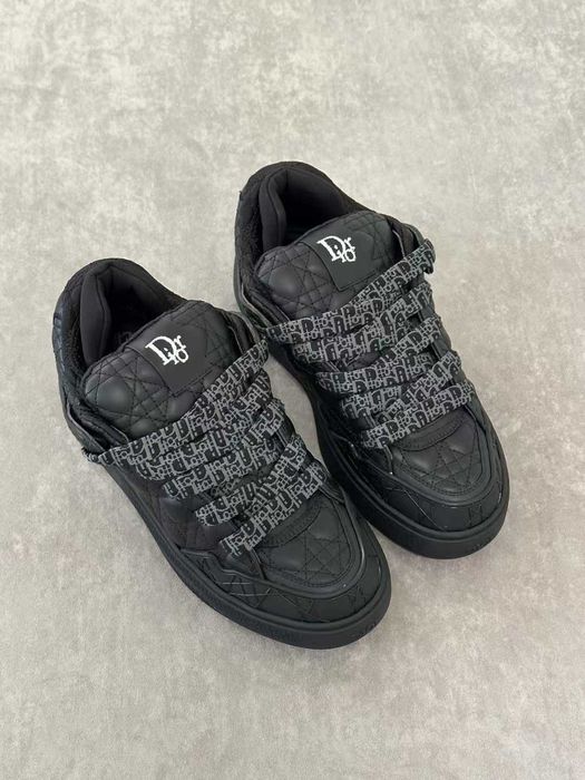 adidași#voiaj #colecta Cadou
#lux #Afaceri #pantof #Dior #Nike #Adidas