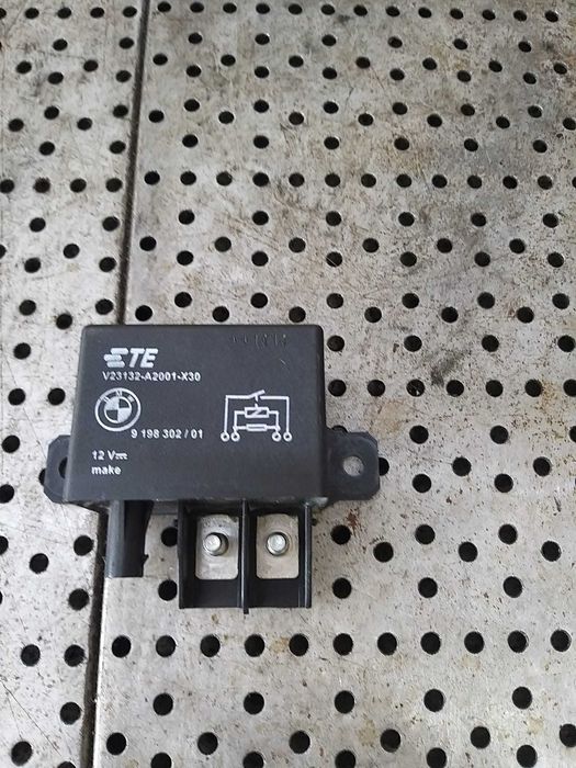 Modul releu 3.0 d bmw seria 5 f11 v23132a2001x30 919830201