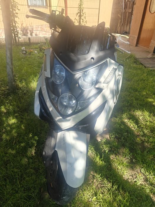 Vând scuter Kymco Myroad