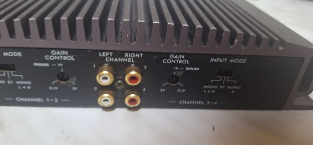 150 lei Amplificator  auto  Philips