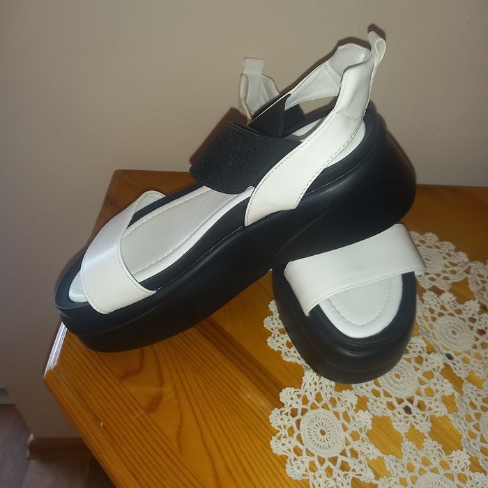 Дамски обувки платформа