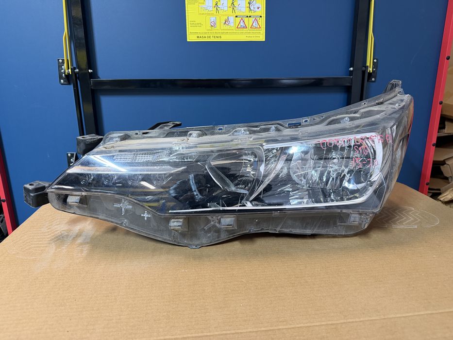 Far stanga Toyota Corolla Halogen e16 2015/2016/2017/2018/2019