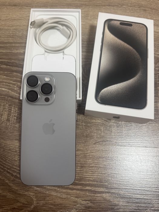 iPhone 15 Pro 256GB  Natural Titanium