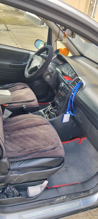 Зафира продам срочно