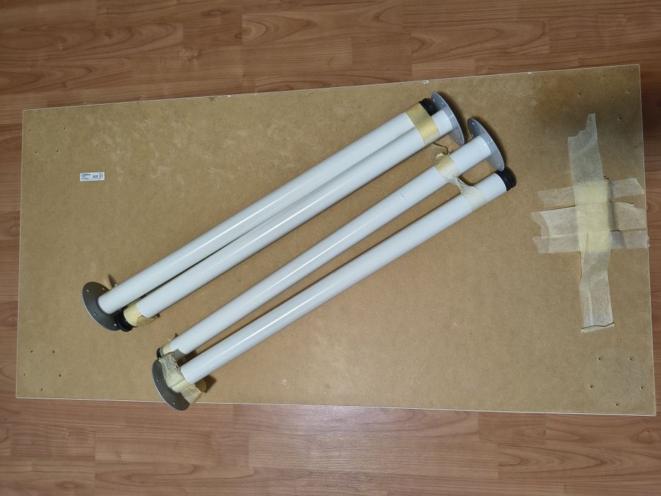 Masă Ikea Linnmon - suprafață uzată