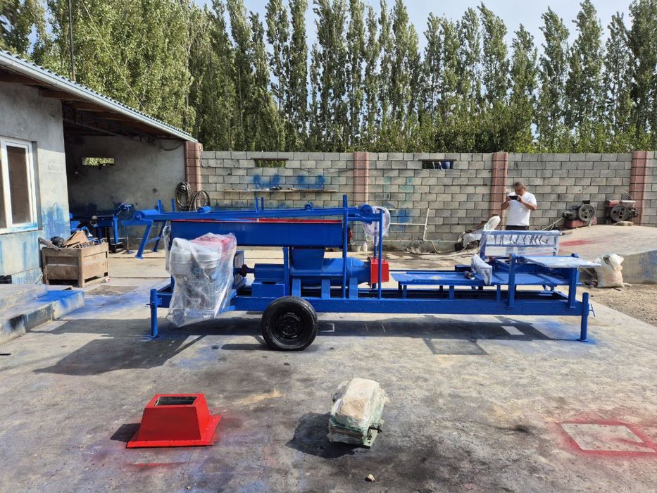 G’isht quyadigan aparat sotiladi