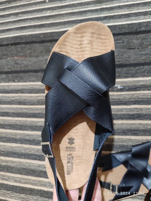 Цветы ,одежда,обувь мужская и детская