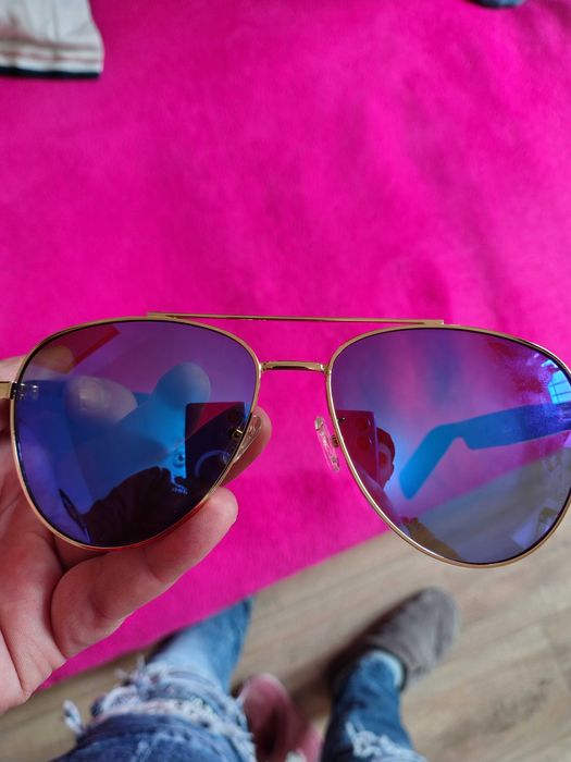 Ochelari prin bluetooth.