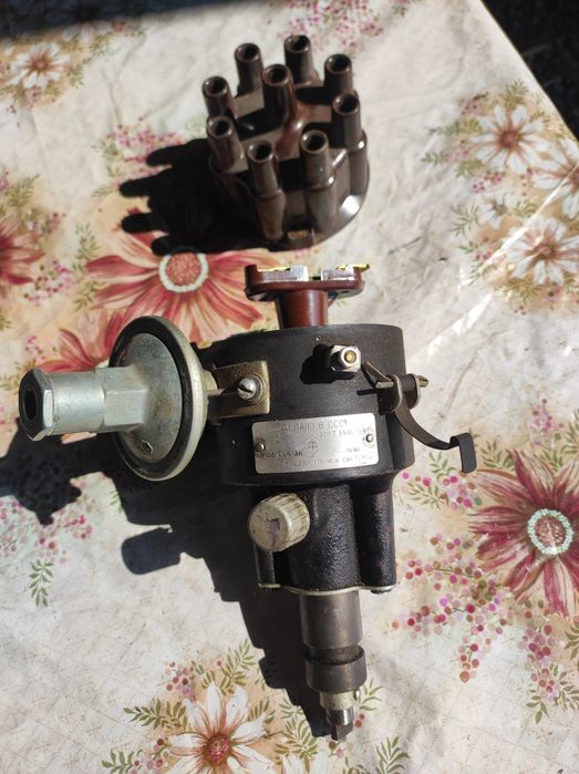 крышка АКБ колодки раздатка трамблёр бензонасос ЗИЛ газ