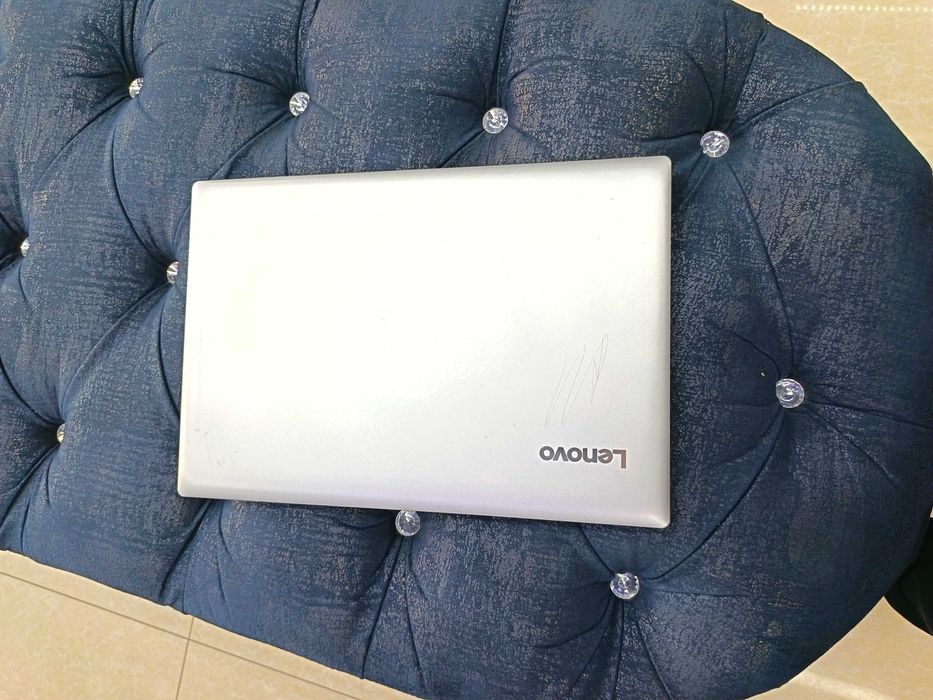 Noutbuk Lenovo 8/128/500