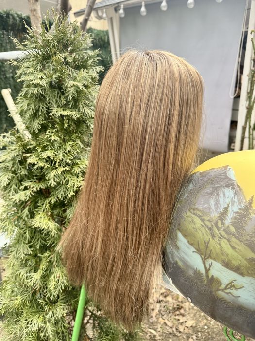 Peruca (2 bucati,una noua ,cealalta folosita f putin)