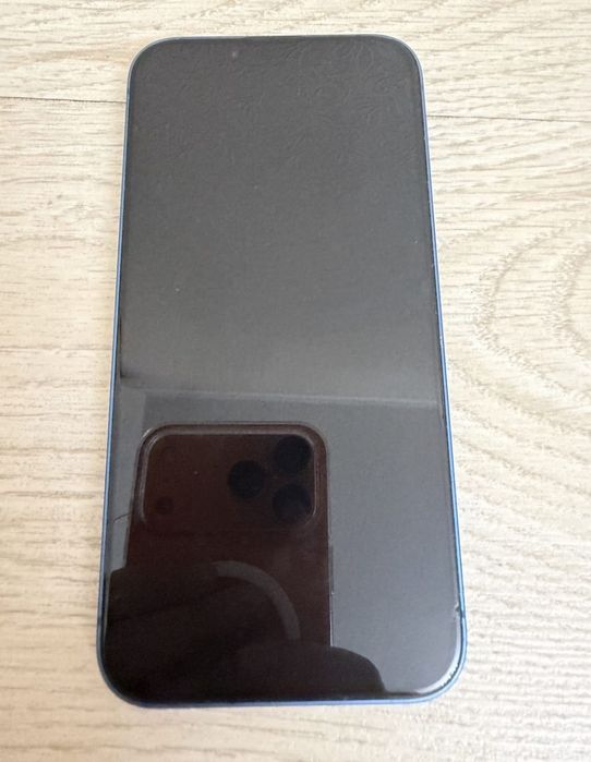 iPhone 13 в хорошем состоянии