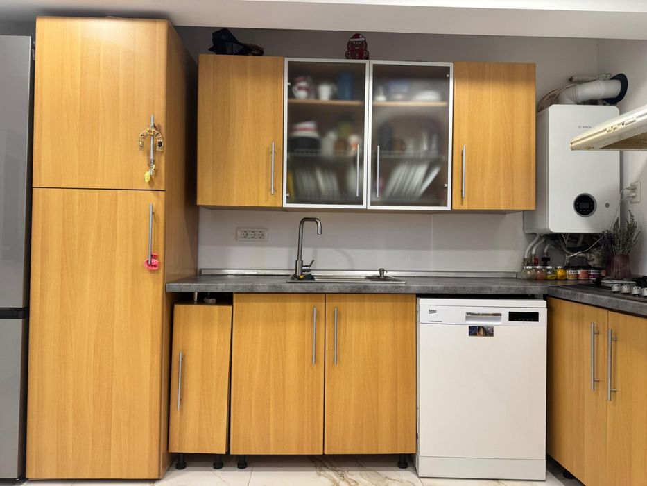 Bucătărie modulară completă – aprox. 4× 3 m – electrocasnice incluse