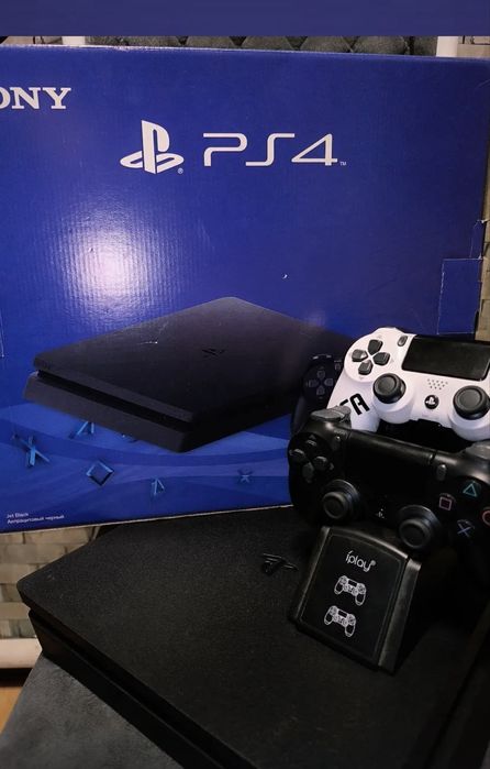 Sony PlayStation 4