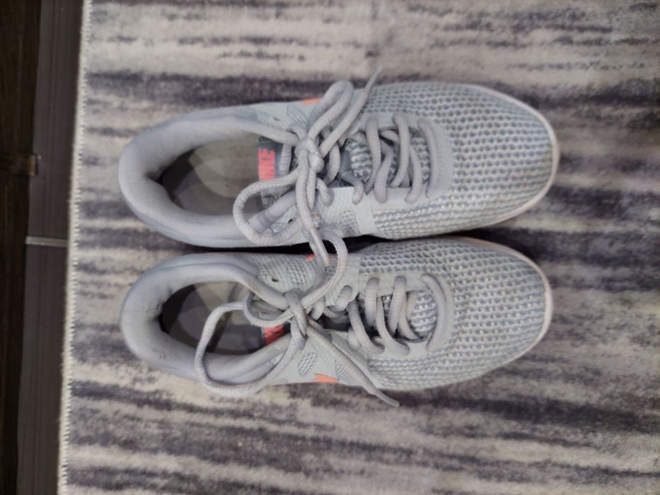 Детски спортни маратонки