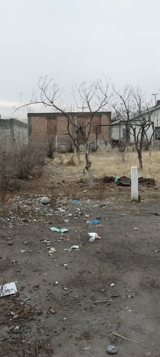 Қурилиши тугалланмаган ҳовли уй сотилади. Нархини келишамиз