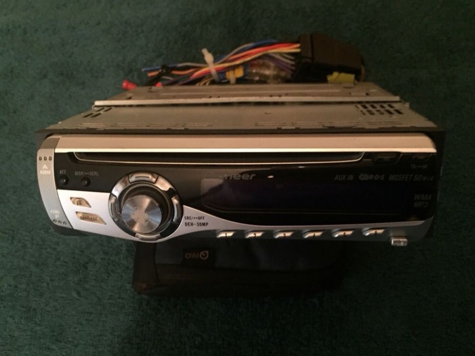 Radio CD player DEH-30MP Pioneer si 2 boxe