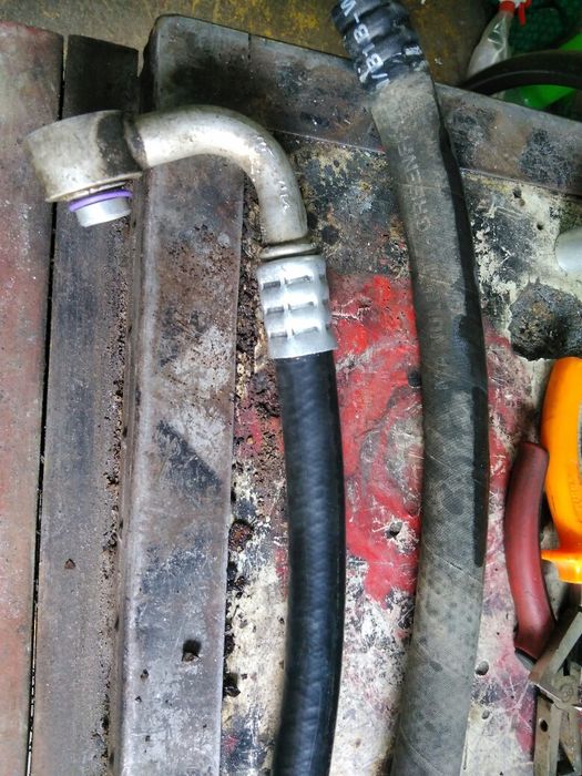 Кримпване / кербоване на маркучи за климатици