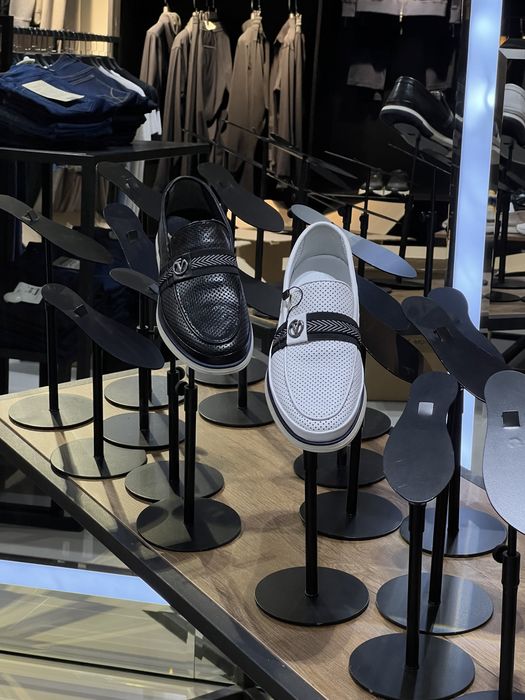 Металлическая подставка для обуви