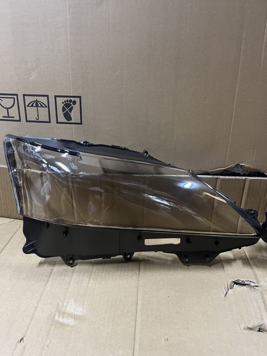Стекло фар Lexus 13-15 Gs300
