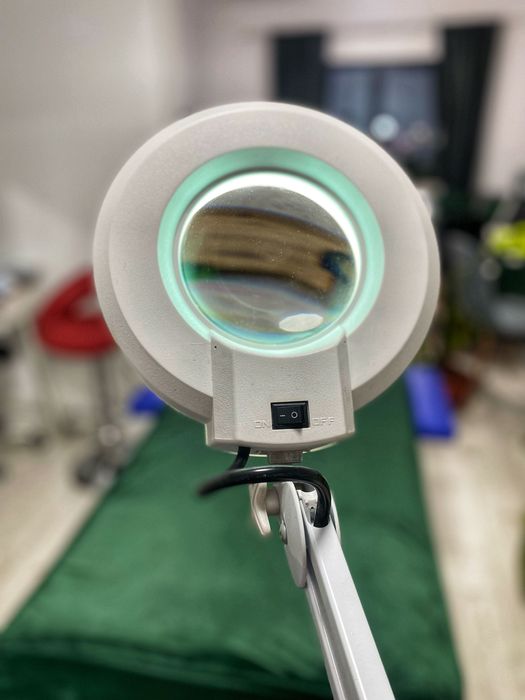 Vând pat cosmetica/gene/masaj plus scaun si lampa