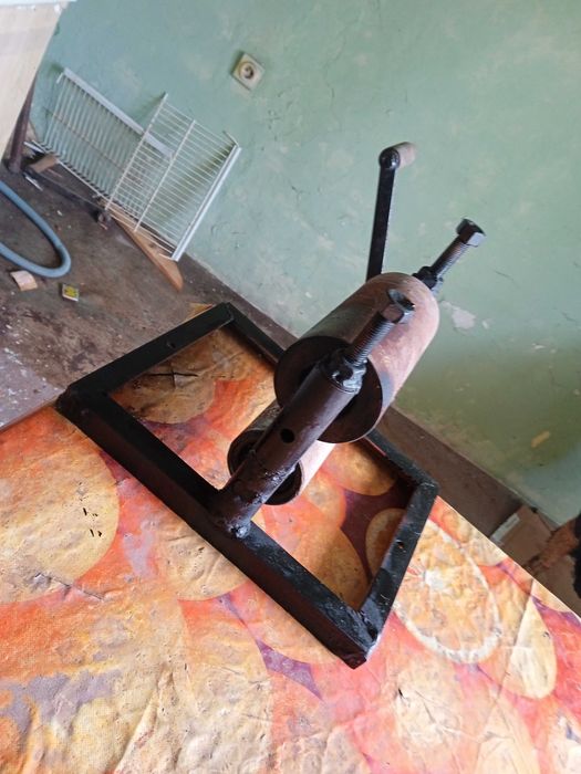 Самоделно направена преса за графика ( офорт, суха игла)