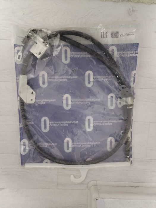 Трос ручника правой стороны ниссан