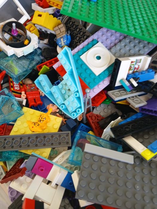 Vand lego la Kg (pretul este pe KG)