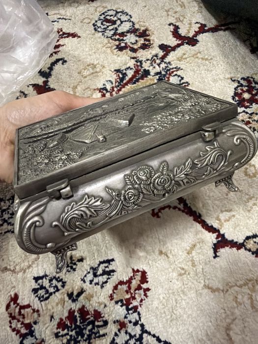 Шкатулка для украшений