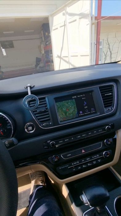 Срочно продается Kia Carnival 2019 года