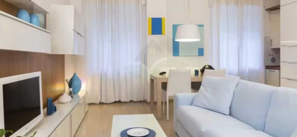 Дава се под наем Тристаен апартамент в Пловдив, Мараша - 100 кв.м за 448.8 € - Снимка #2