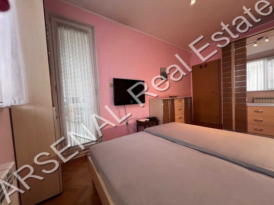 Дава се под наем Двустаен апартамент в София, Лозенец - 80 кв.м за 598.23 € - Снимка #6