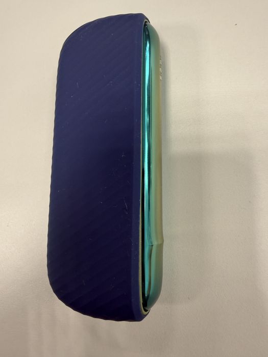 IQOS ILUMA verde cu husa