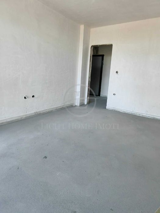 Продава се Двустаен апартамент в Пловдив, Кючук Париж - 76 кв.м за 1200 €/кв.м - Снимка #2