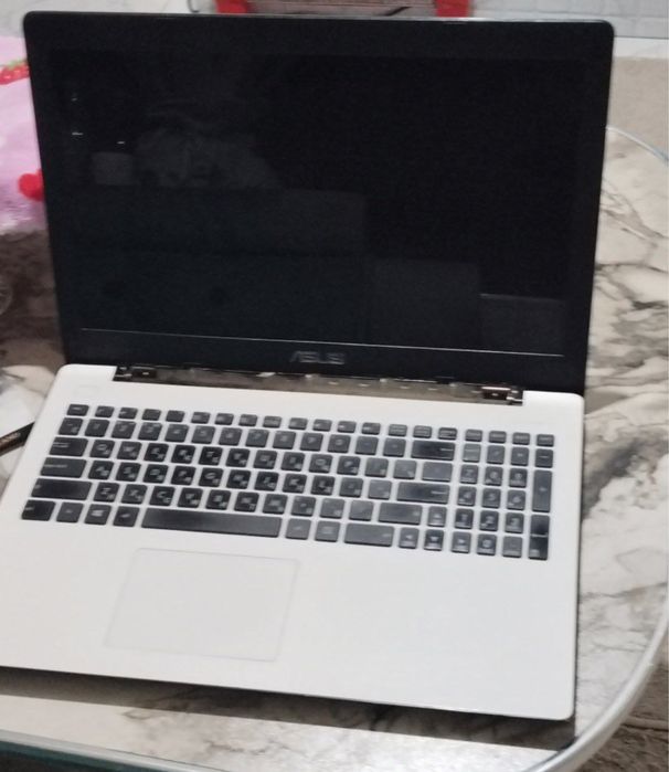Ноутбук айби йок белый