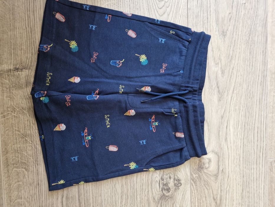 Mayoral нови дрехи110см 5г