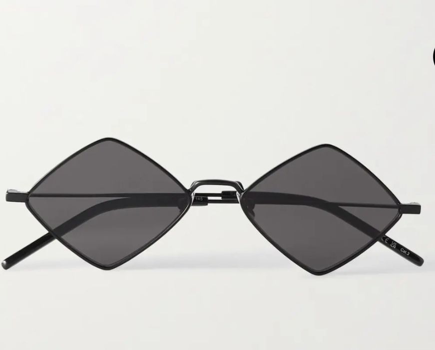 Saint Laurent SL 302 LISA 002
SL 302 LISA 002