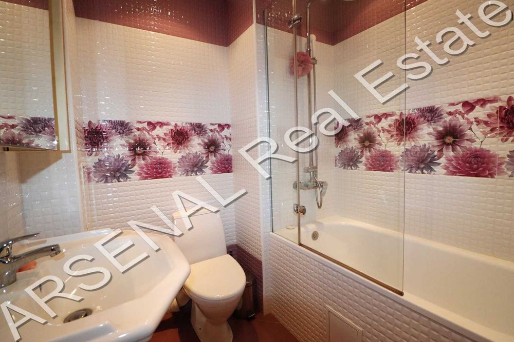 Дава се под наем Тристаен апартамент в София, Център - 110 кв.м за 850 € - Снимка #7