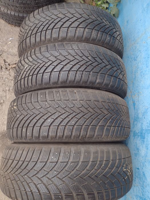 Топ състояние 4бр.215/55/17 Semperit SG5 dot2423